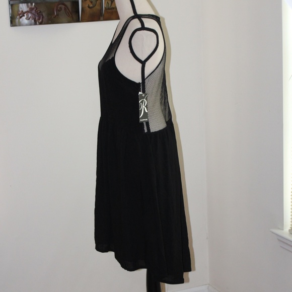 Rampage, sleeveless mesh dress - Picture 7 of 7